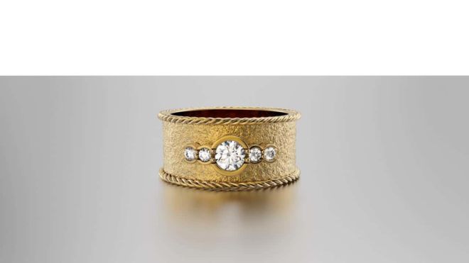 Rope Bordered Ring with 5 diamonds Top 1